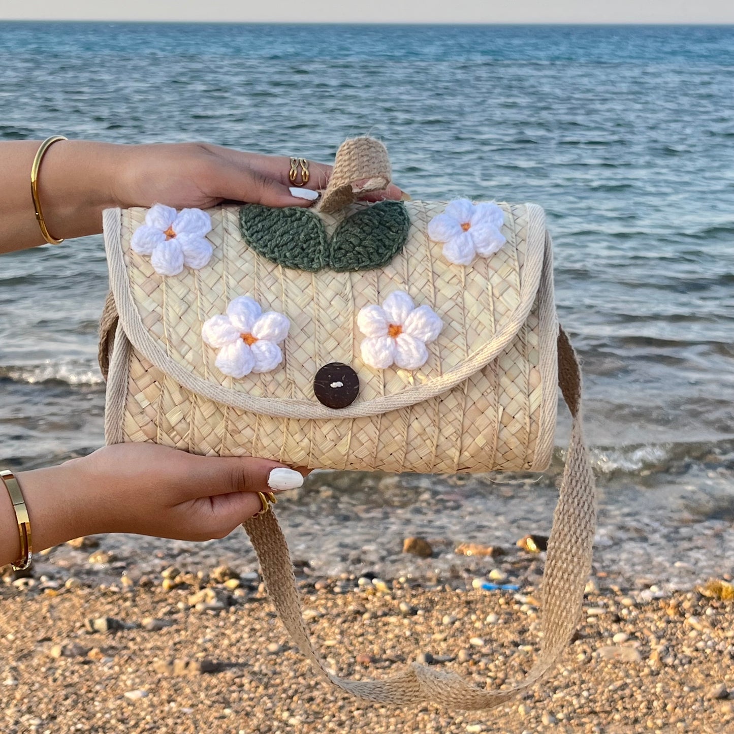 Daisy bloom cross bag