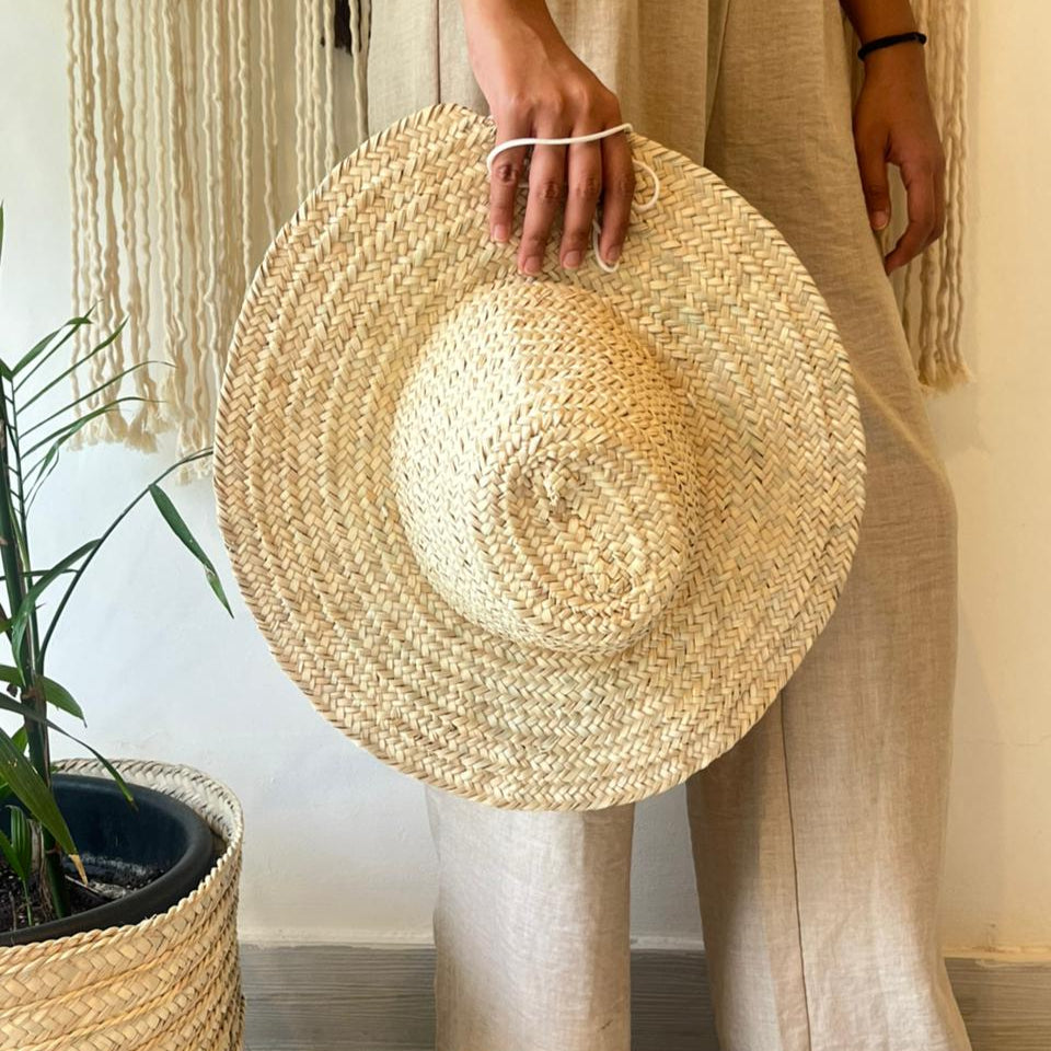 Woven hat with chin strap