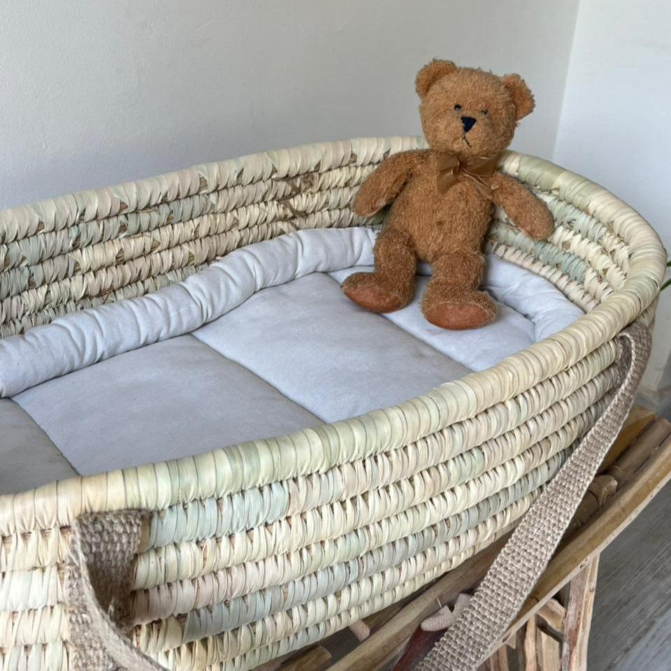 Baby cradle basket / bassinet / moses