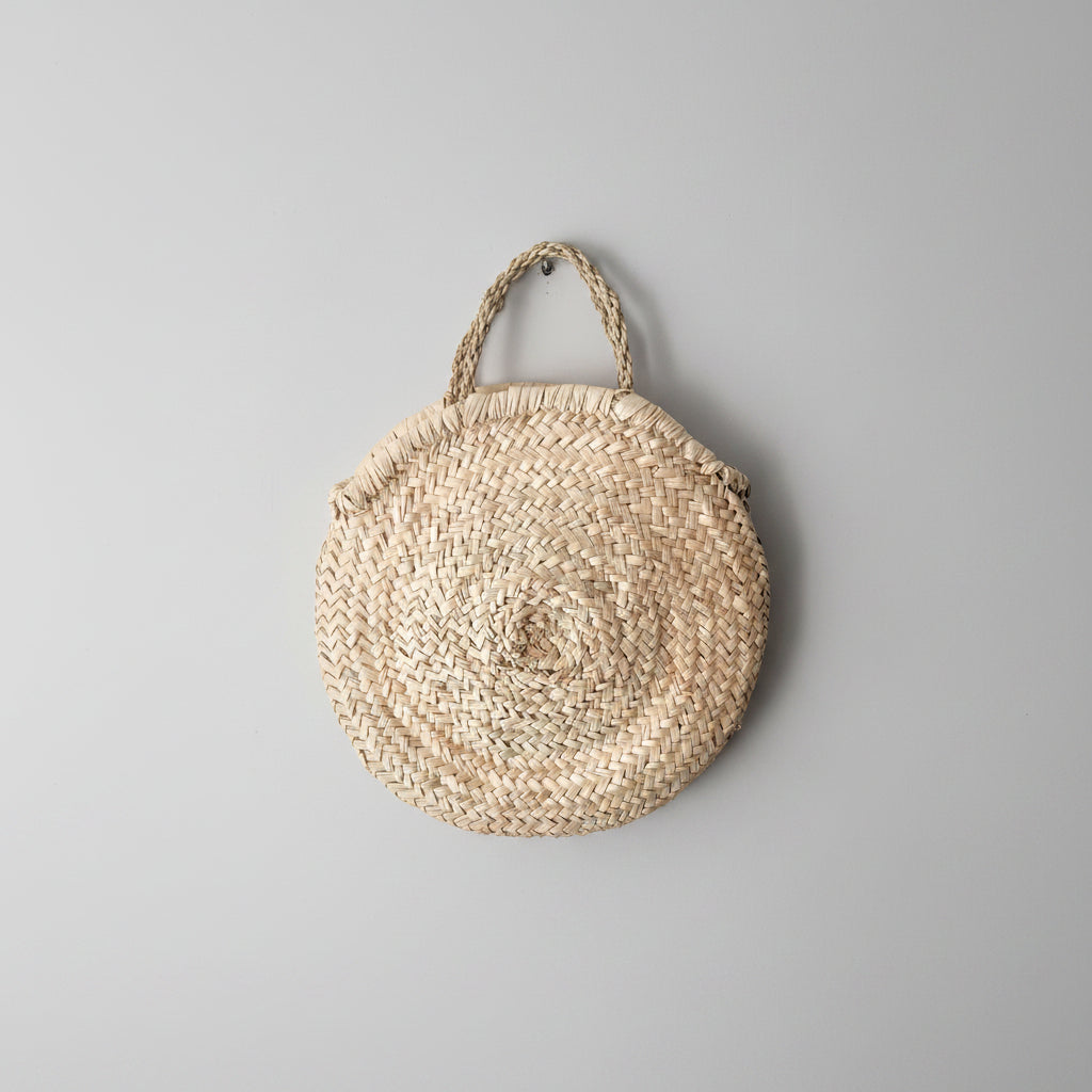 Round woven bag