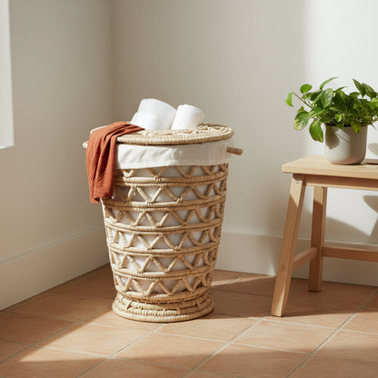 Laundry basket - Lid with a hole