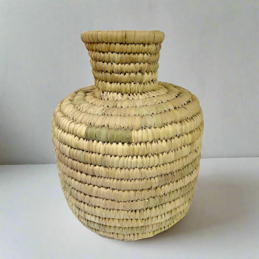 Palm leaves vase - Nature's Elegance