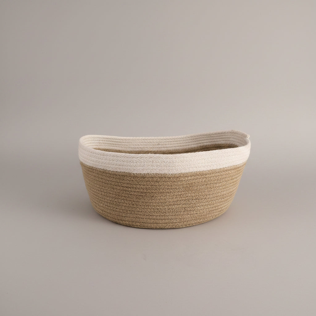 Oval natural rope basket with white rim by Khoos
