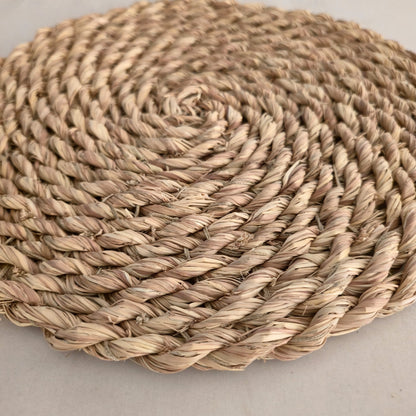 Seagrass spiral trivet, close-up weave — Khoos