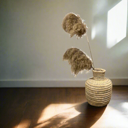 Palm leaves vase - Nature's Elegance