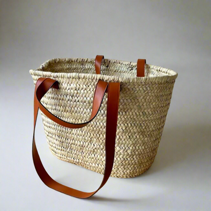 Woven bag with leather handle