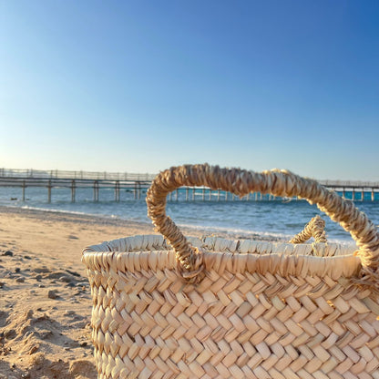 Woven bag with sisal handle