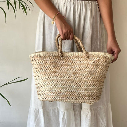 Woven bag with sisal handle