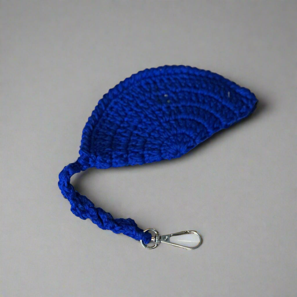 Navy hand-crocheted cotton sunglasses case with a wrist strap and clip, 14 cm — Khoos