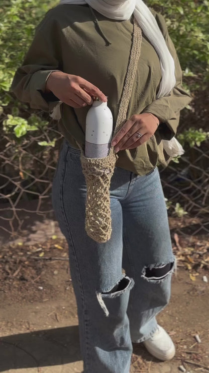 Jute bottle holder