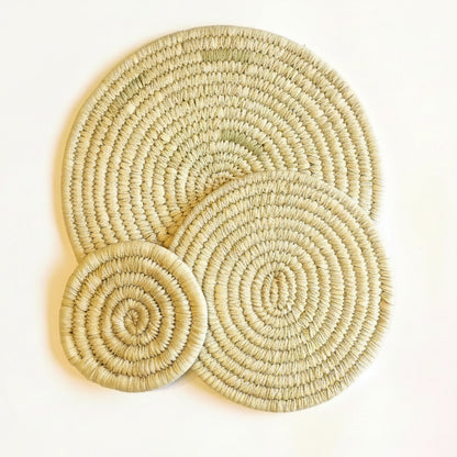 Round heat resistant placemats